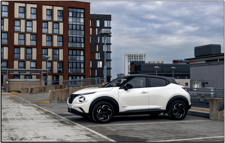 19 Nissan Juke Hybrid Model 2022 Static