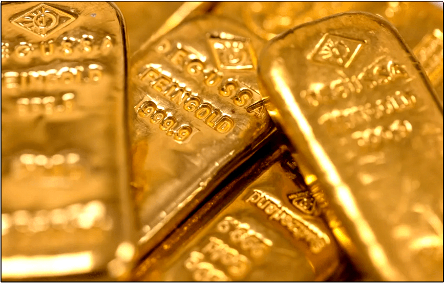 Gold Rises on China's Covid Shift, Signs of Cooler US Inflation